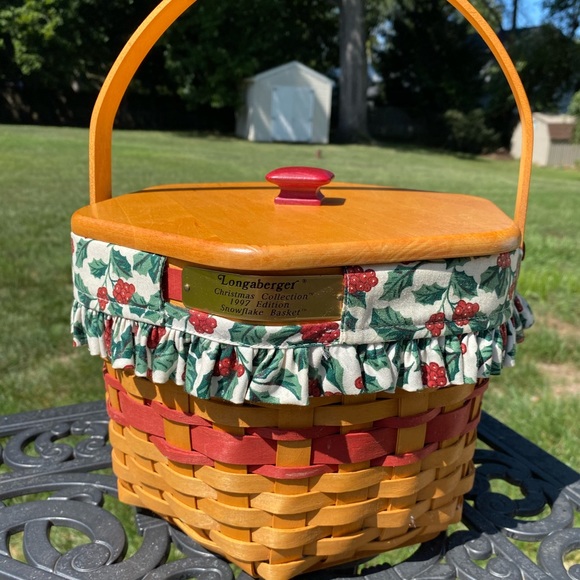 1997 Longaberger Snowflake Edition Basket - Picture 2 of 8